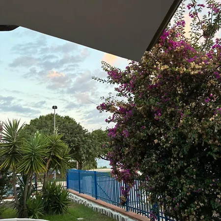 Fronte Mare Villa